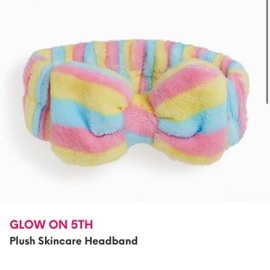 NWT Ipsy Glow on 5th Plush Skincare Headband